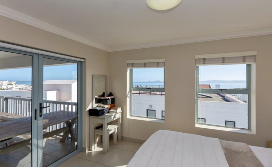 5 Bedroom Property for Sale in Paradise Beach Western Cape